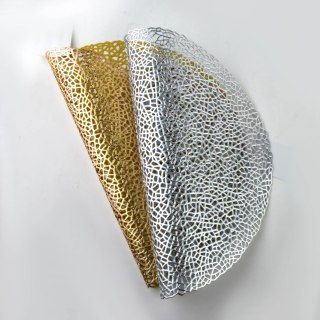 MANDY Mata Stołowa 38 cm – Złota/Srebrna Ażurowa Elegancja