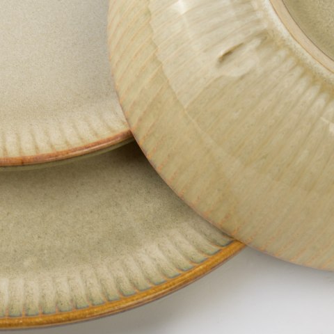 Ceramiczny Talerz Obiadowy BASIC NATURE 26 cm – Styl Rękodzielniczy, Ryflowany Brzeg